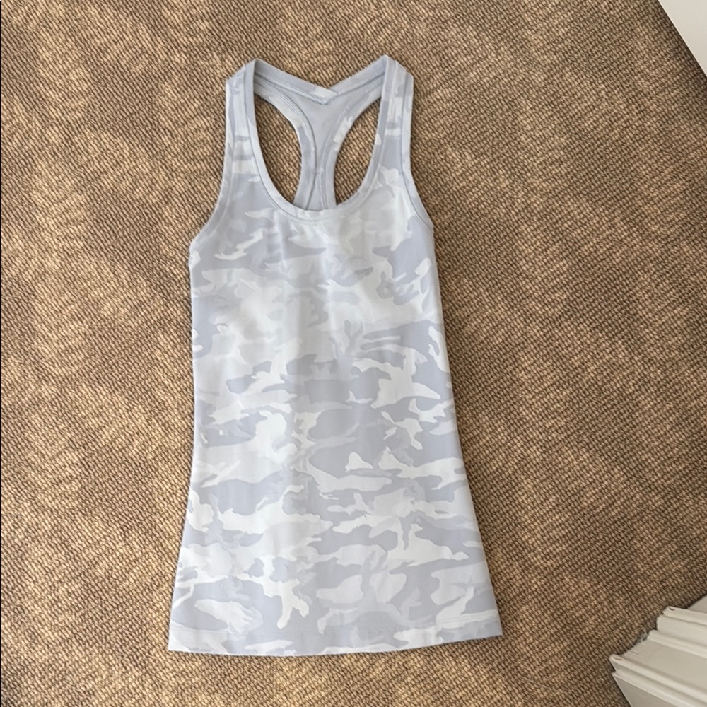 Women's Lululemon Camouflage Tank Top - Light Grey (size 0)